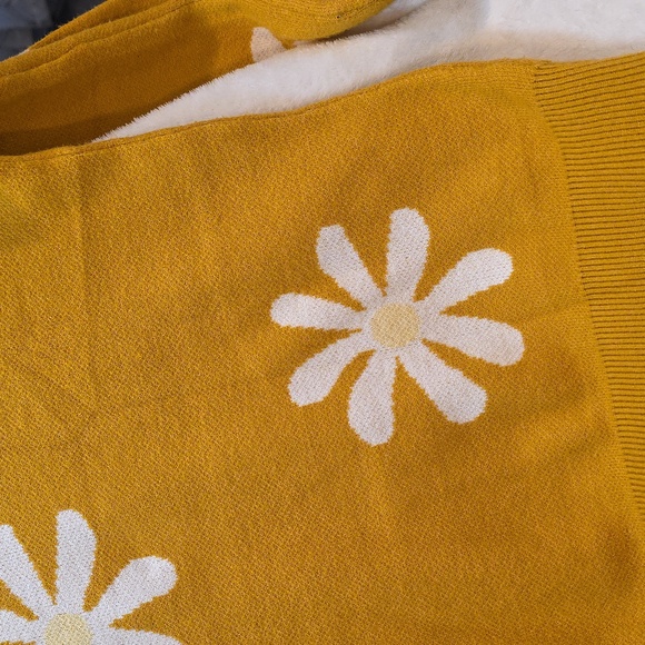 Half Turtle Neck Sweater - Picture 3 of 3